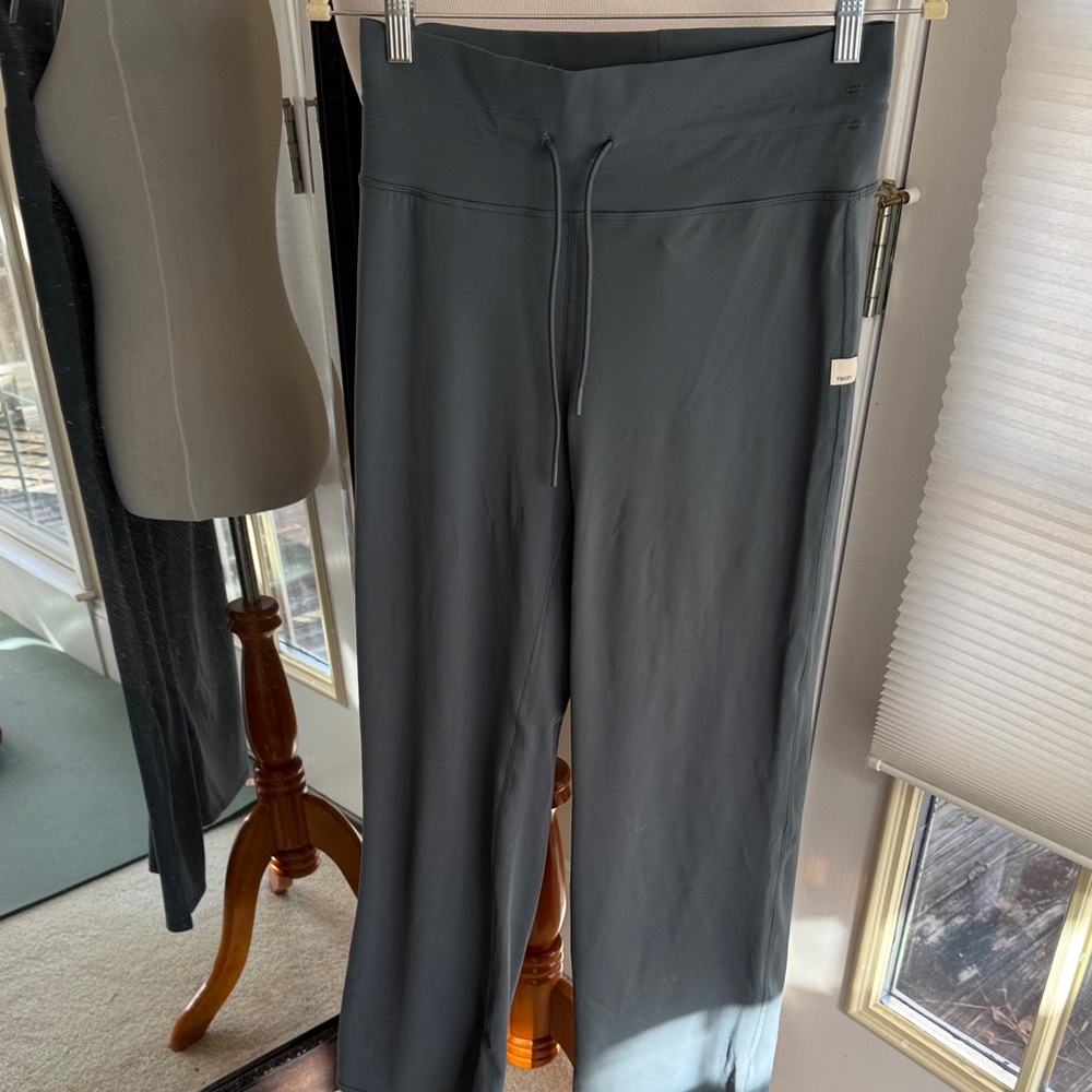 Vuori wide leg pants